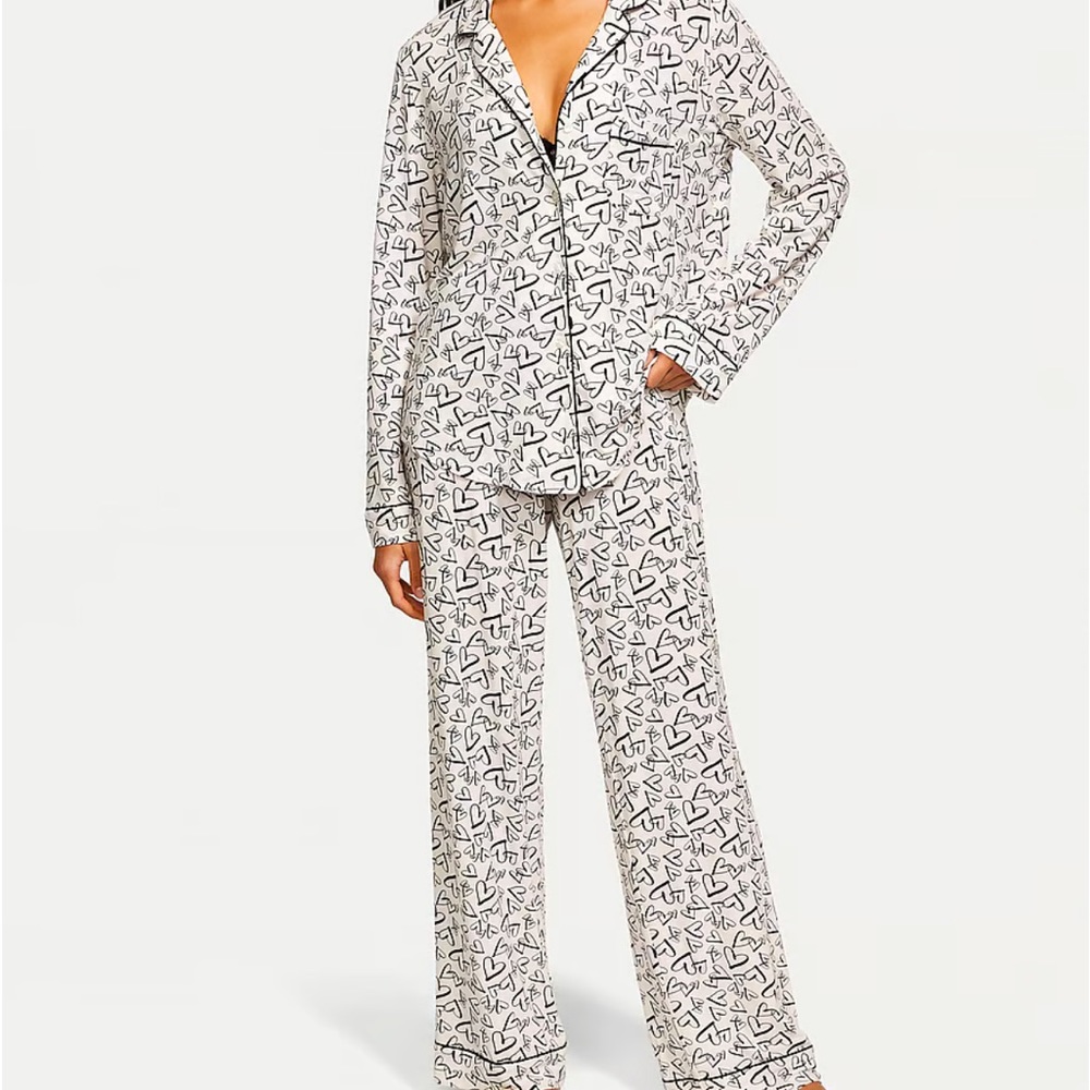 Victoria’s Secret Modal Long Pajama Set. 🖤